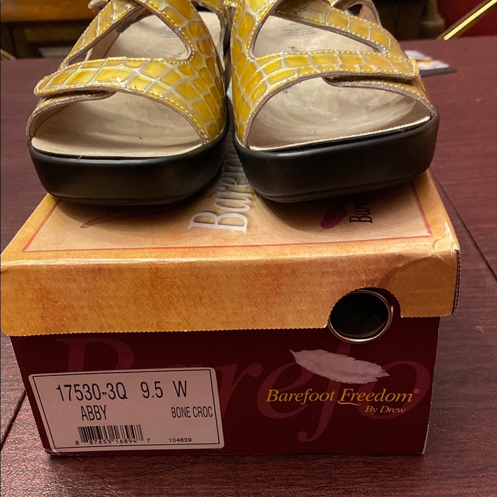 Barefoot Freedom Yellow Sandals with Ruffled Straps - Picture 3 of 6